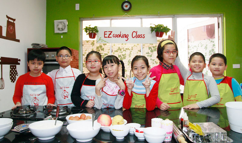 Lớp học nấu ăn cho trẻ tại hà nội